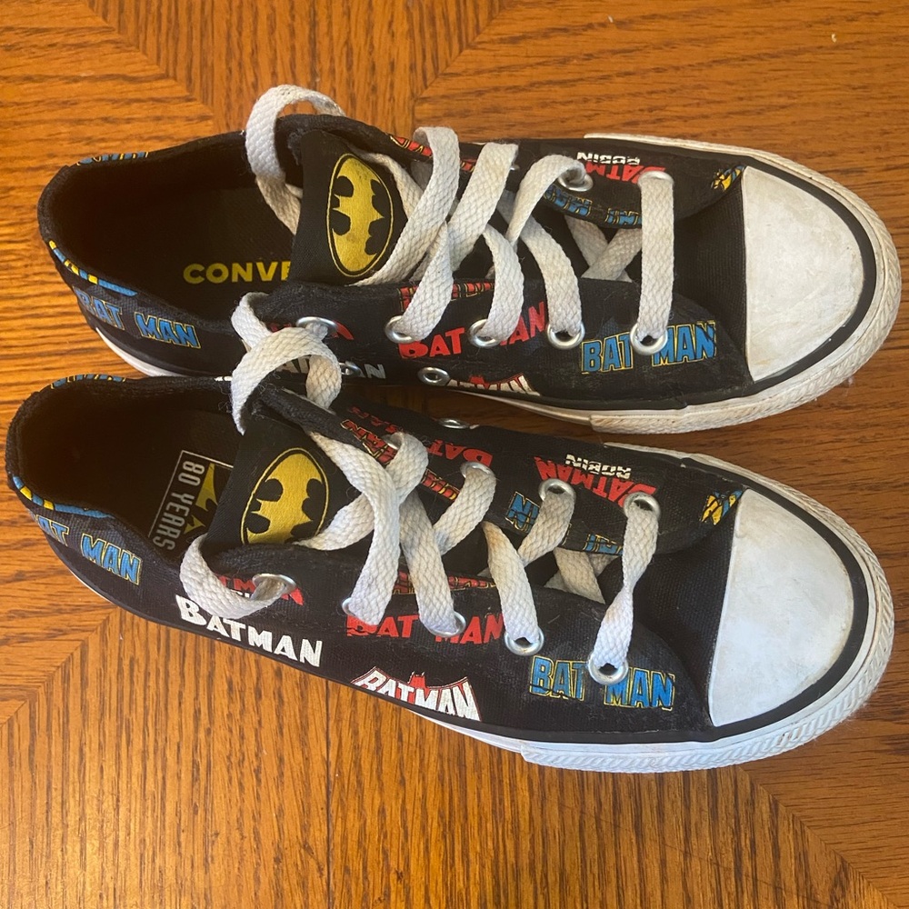 Converse Batman X All Star 80th anniversary logo youth 1